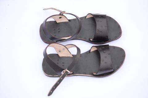 Ladies'_Leather_Craft_Sandals