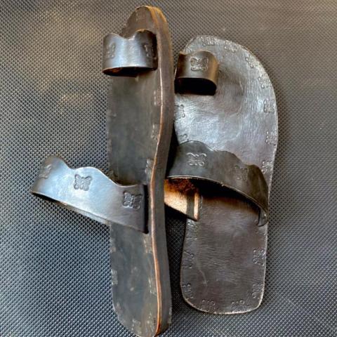 Mens'_Leather_Sandals